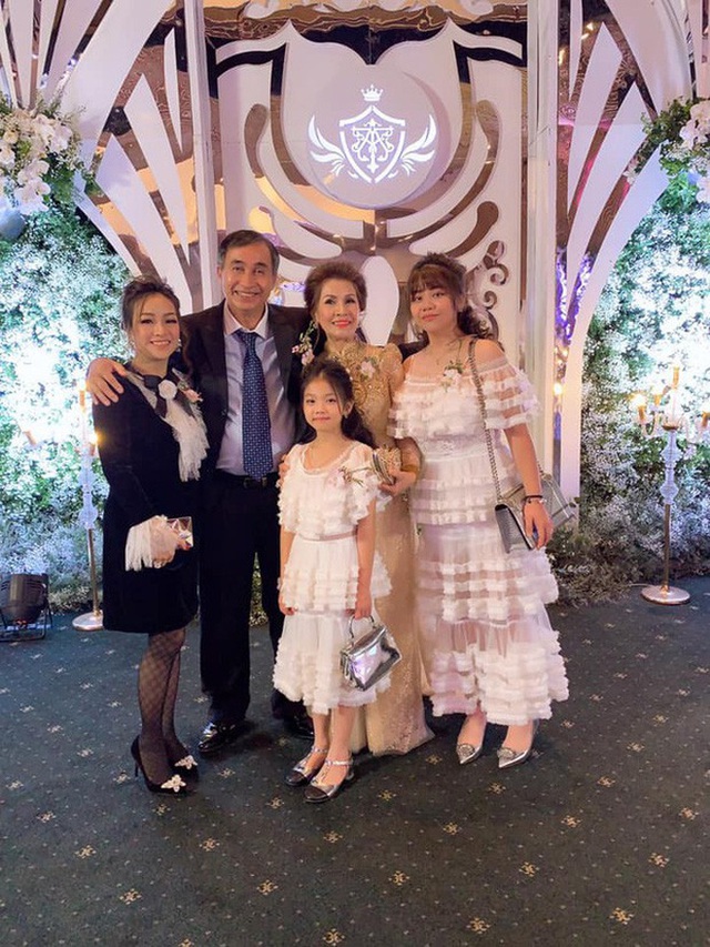 3 người phụ nữ của đại gia Minh Nhựa: Vợ cả chung đam mê siêu xe, vợ hai không ngại phô trương body và người thứ ba mang danh hotgirl vùng - Ảnh 3.