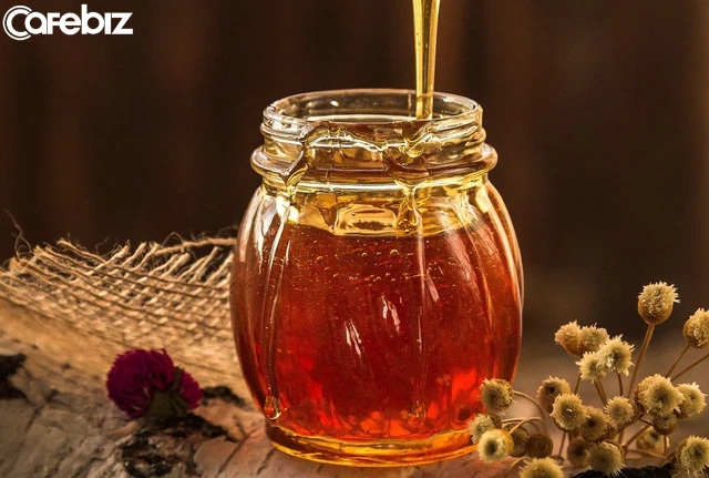 Mật ong có tốt hơn đường không? Một chuyên gia dinh dưỡng chia sẻ lý do tại sao cô ấy yêu thích những lợi ích sức khỏe của nó và cách chế biến - Ảnh 3.