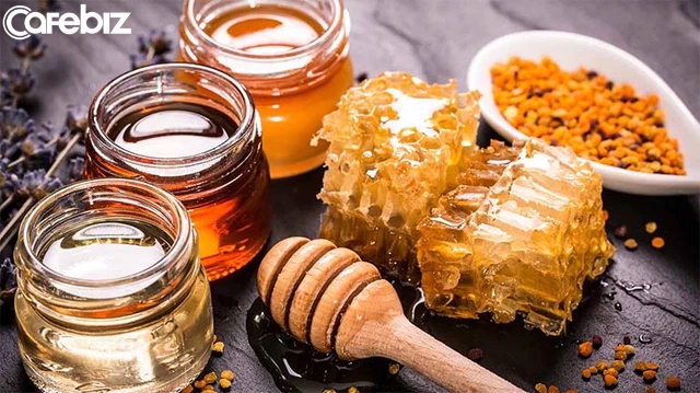 Mật ong có tốt hơn đường không? Một chuyên gia dinh dưỡng chia sẻ lý do tại sao cô ấy yêu thích những lợi ích sức khỏe của nó và cách chế biến - Ảnh 2.