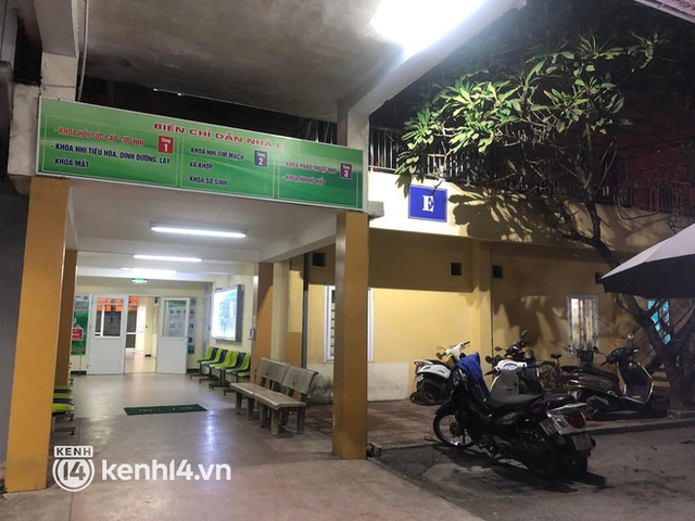 Bé gái 3 tuổi nghi bị bạo hành, có 9 vật thể giống đinh trong sọ não: Từng nhập viện vì ngộ độc thuốc trừ sâu, có đinh vít trong bụng - Ảnh 1. Bé gái 3 tuổi nghi bị bạo hành, có 9 vật thể giống đinh trong sọ não: Từng nhập viện vì ngộ độc thuốc trừ sâu, có đinh vít trong bụng - Ảnh 1.