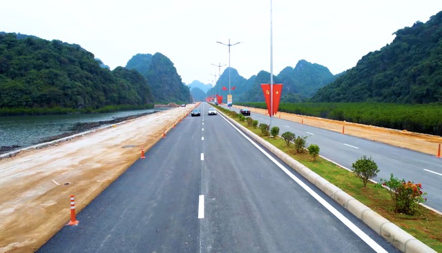  3 dự án 15.000 tỷ hoành tráng bậc nhất Việt Nam-kỳ tích năm mới ở tỉnh giáp Trung Quốc - Ảnh 1.