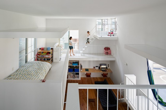 Mang phòng ngủ ra ban công, ngôi nhà 48m² ở Nhật này là sự kết hợp hoàn hảo của kiến trúc độc lạ - Ảnh 10.