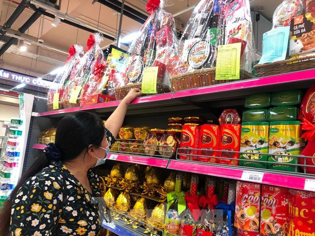Sức mua tăng nhanh, siêu thị tại TPHCM mở cửa đến nửa đêm bán hàng Tết - Ảnh 5.