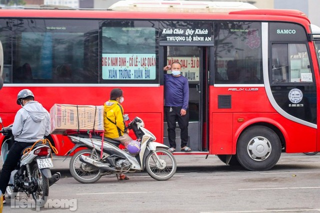 Hà Nội: Cận Tết nhiều xe xuất bến chỉ 2-3 khách - Ảnh 10.