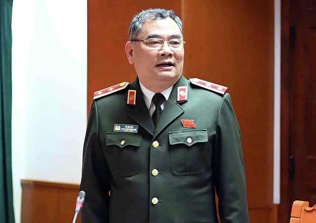  Trung tướng Công an nói về việc xử lý đơn tố cáo của Thủy Tiên, Đàm Vĩnh Hưng - Ảnh 1.