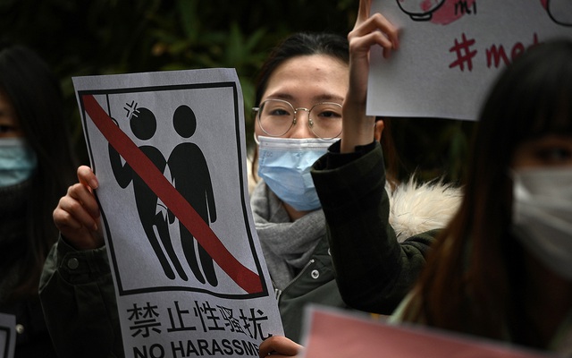 Phụ nữ Trung Quốc đứng lên đòi bình đẳng giới