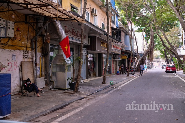 Hà Nội: Phong tỏa một đoạn phố Hàng Vải liên quan 3 ca F0 - Ảnh 6.