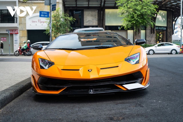  Ngắm siêu bò Lamborghini Aventador SVJ Roadster giá hơn 60 tỷ đồng tại Việt Nam - Ảnh 2.