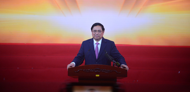 Thủ tướng Phạm Minh Chính phát biểu tại lễ kỷ niệm Ngày Doanh nhân Việt Nam - Ảnh: QUỐC TUẤN