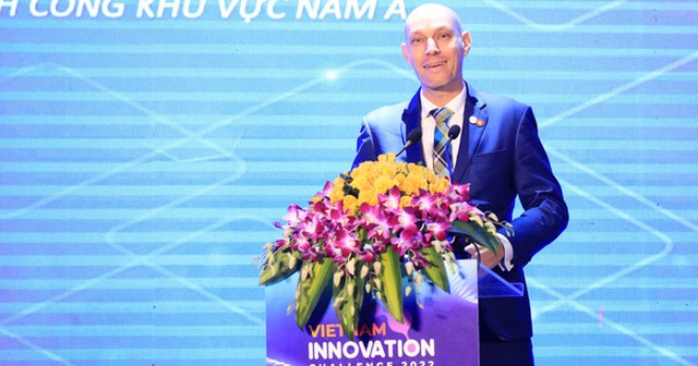 TS. Rafael Frankel, lãnh đạo Tập đoàn Meta, phát biểu tại lễ phát động chương trình “Thách thức Đổi mới Sáng tạo Việt Nam 2022” ngày 25/10.