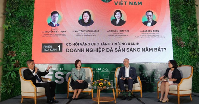 Một tọa đàm ở sự kiện ra mắt Báo cáo về Mức độ sẵn sàng thực hành ESG tại Việt Nam năm 2022