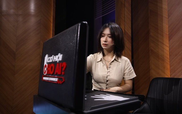 Huỳnh Hà My, 31 tuổi, là nữ Producer kênh YouTube Best Ever Food Review Show.