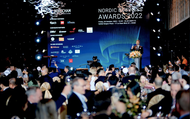 Chủ Tịch NordCham Thue Quist Thomasen phát biểu khai mạc NordCham Business Awards 2022.