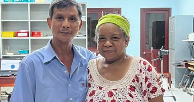 Hai chị em bà Minh hạnh phúc gặp nhau sau 52 năm thất lạc.