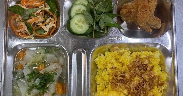 Phần ăn trưa ngày 17/11/2022 của học sinh trường iSchool Nha Trang. Ảnh L.H