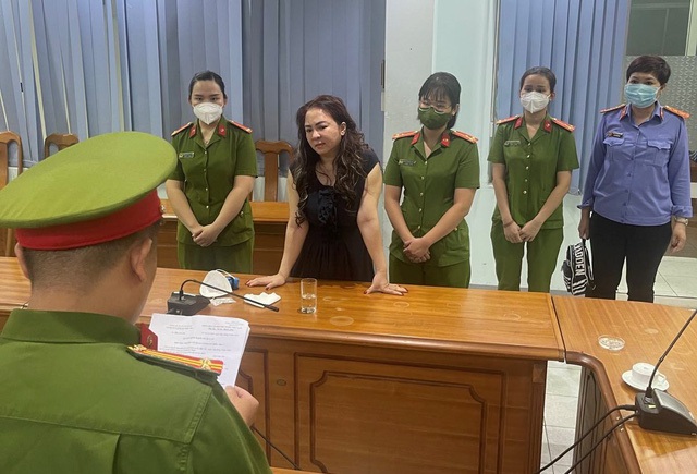 Công bố quyết định khởi tố bị can, lệnh bắt tạm giam bị can Nguyễn Phương Hằng. Ảnh tư liệu: baochinhphu.vn