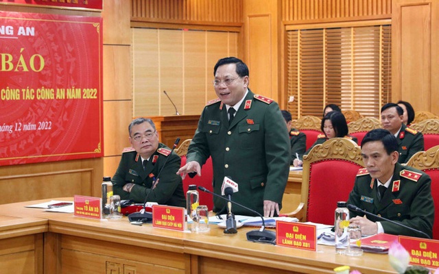 Trung tướng Nguyễn Hải Trung, Giám đốc Công an TP Hà Nội trả lời báo chí. Ảnh CAND
