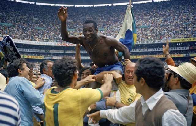 Huyền thoại bóng đá Brazil Pele qua đời ở tuổi 82 - Ảnh 1.