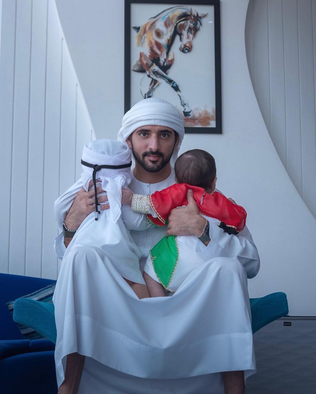  Thái tử đẹp trai nhất Dubai làm triệu fan nữ ngỡ ngàng khi khoe hai con sinh đôi, danh tính người vợ bí ẩn càng gây tò mò - Ảnh 6.