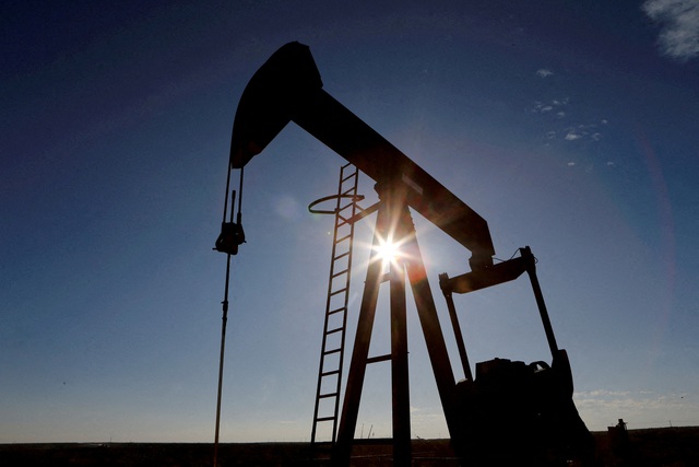 Dự báo sốc: Giá dầu sẽ đạt đỉnh lịch sử, lên 150 USD/thùng ngay khi Nga hắt hơi - Ảnh 1.