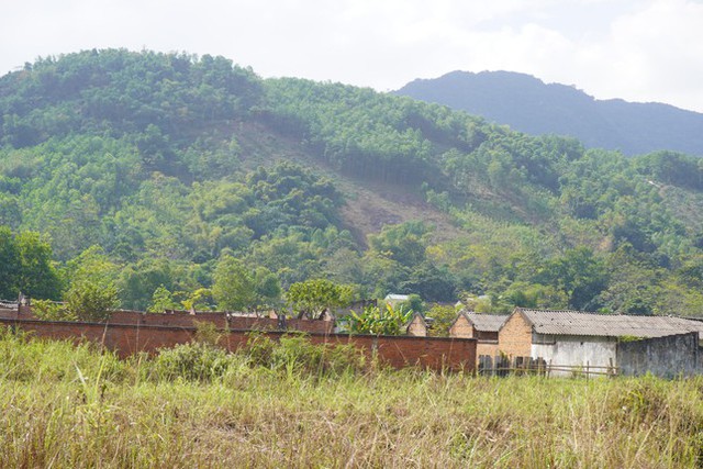 Cận cảnh siêu dự án hơn 1.400 tỷ bỏ hoang bị dừng triển khai ở Thanh Hóa - Ảnh 4.