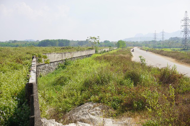 Cận cảnh siêu dự án hơn 1.400 tỷ bỏ hoang bị dừng triển khai ở Thanh Hóa - Ảnh 5.