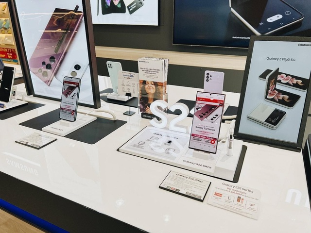 Galaxy S22 Ultra – chiếc ‘Note mới’ chiếm tỉ lệ đặt mua áp đảo tại FPT Shop - Ảnh 1.