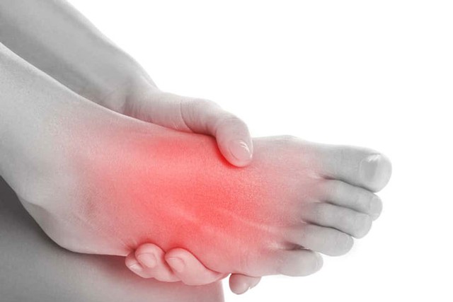 5 biểu hiện bất thường ở chân là MANH MỐI của các loại bệnh: Nhẹ thì đau nhức xương khớp, nặng thì UNG THƯ đã dần đến hồi kết - Ảnh 2.
