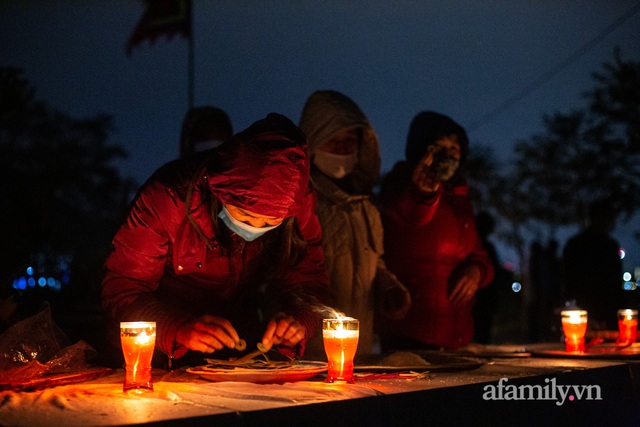 Trải nghiệm “chợ Âm – Dương” có 1 không 2 ở Bắc Ninh: Họp duy nhất 1 phiên vào đêm mùng 4 Tết, người mua không mặc cả, người bán không đếm tiền - Ảnh 7.