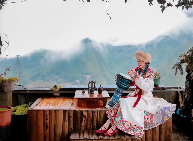 Trào lưu chụp ảnh phong cách Tây Tạng ở Sa Pa gây tranh cãi, đẹp mê ly nhưng lợi bất cập hại “tại sao ở Việt Nam mà cứ muốn lai nước ngoài?” - Ảnh 2.