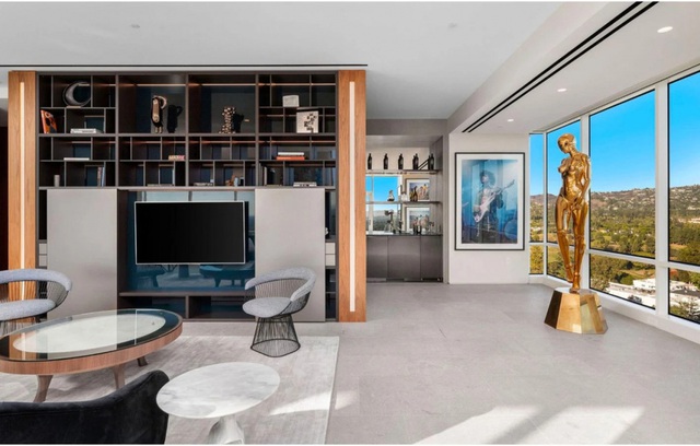 Bên trong căn penthouse đầy nghệ thuật giá 22,5 triệu USD của The Weeknd - Ảnh 2.