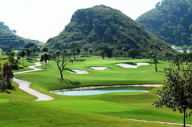 Khám phá những Sân Golf đẹp như mơ của các đại gia Việt - Ảnh 4.