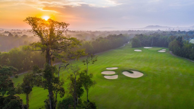 Khám phá những Sân Golf đẹp như mơ của các đại gia Việt - Ảnh 6.