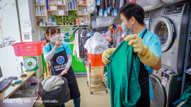 Tiệm giặt là của người Điếc tại Hà Nội, nơi giúp chúng ta giao tiếp với nhau một cách chậm lại với những con người mong lắm sự hòa nhập với cộng đồng - Ảnh 6.