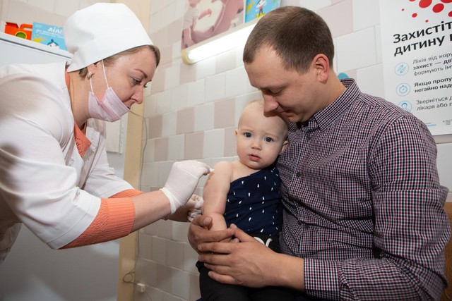 Không chỉ COVID-19, nhiều dịch bệnh khác đang hoành hành ở Ukraine - Ảnh 1.