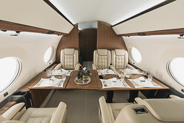 Overwhelmed with Gulfstream jet for the super-rich of Sun Group: 5-star hotel in the air, wifi accepting all oceans or icebergs, flying over turbulent areas, 100% fresh air continuously refreshes - Photo 3.