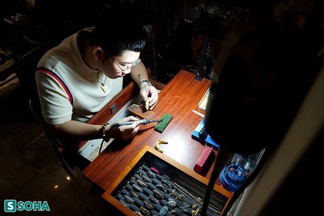   From satisfying personal needs, the guy creates diamond jewelry for his teeth, selling 400 million/set - Photo 17.