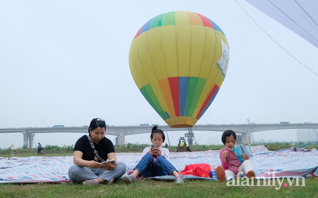 Lần đầu tiên tổ chức lễ hội khinh khí cầu tại Hà Nội: Cơ hội hiếm có để ngắm nhìn thành phố từ trên cao - Ảnh 14.