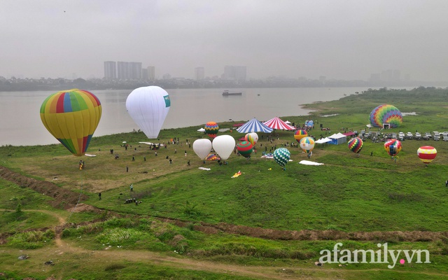 Lần đầu tiên tổ chức lễ hội khinh khí cầu tại Hà Nội: Cơ hội hiếm có để ngắm nhìn thành phố từ trên cao - Ảnh 17.