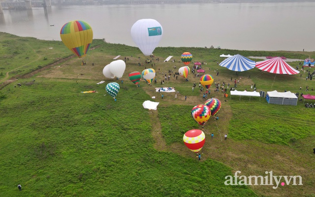 Lần đầu tiên tổ chức lễ hội khinh khí cầu tại Hà Nội: Cơ hội hiếm có để ngắm nhìn thành phố từ trên cao - Ảnh 18.