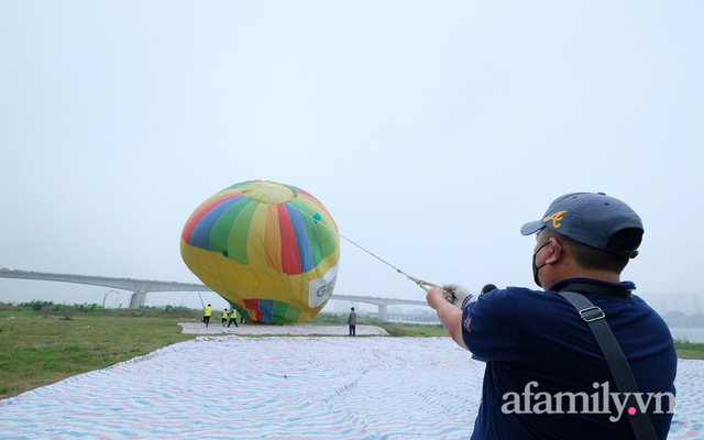 Lần đầu tiên tổ chức lễ hội khinh khí cầu tại Hà Nội: Cơ hội hiếm có để ngắm nhìn thành phố từ trên cao - Ảnh 6.