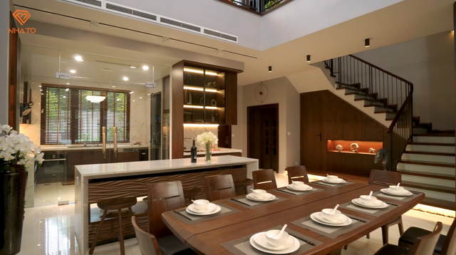 Chi 45 tỷ xây căn biệt thự gỗ óc chó 260m2 lớn nhất khu Park City chỉ để dành cho… cô giúp việc - Ảnh 9. Chi 45 tỷ xây căn biệt thự gỗ óc chó 260m2 lớn nhất khu Park City chỉ để dành cho… cô giúp việc - Ảnh 9.