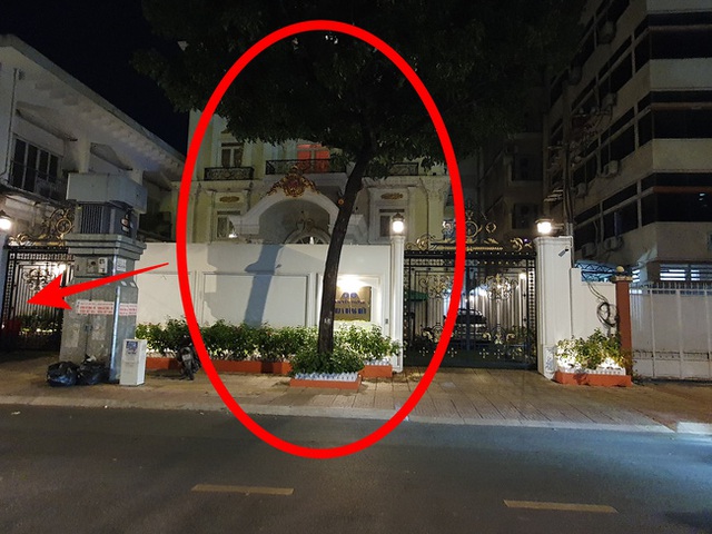 The telegraph pole in front of the gate: Chasing all the luck of the house, life turned upside down due to the destruction of the market?  - Photo 3.