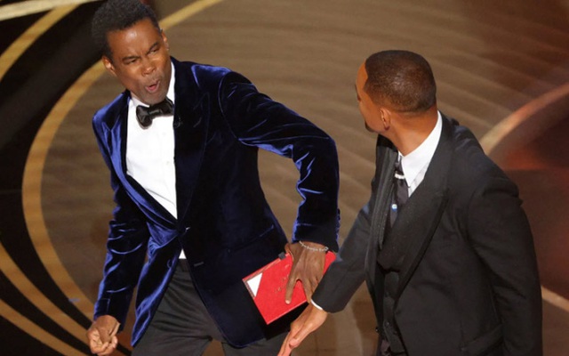 Will Smith thẳng tay tát danh hài Chris Rock ngay trên sóng trao giải Oscar