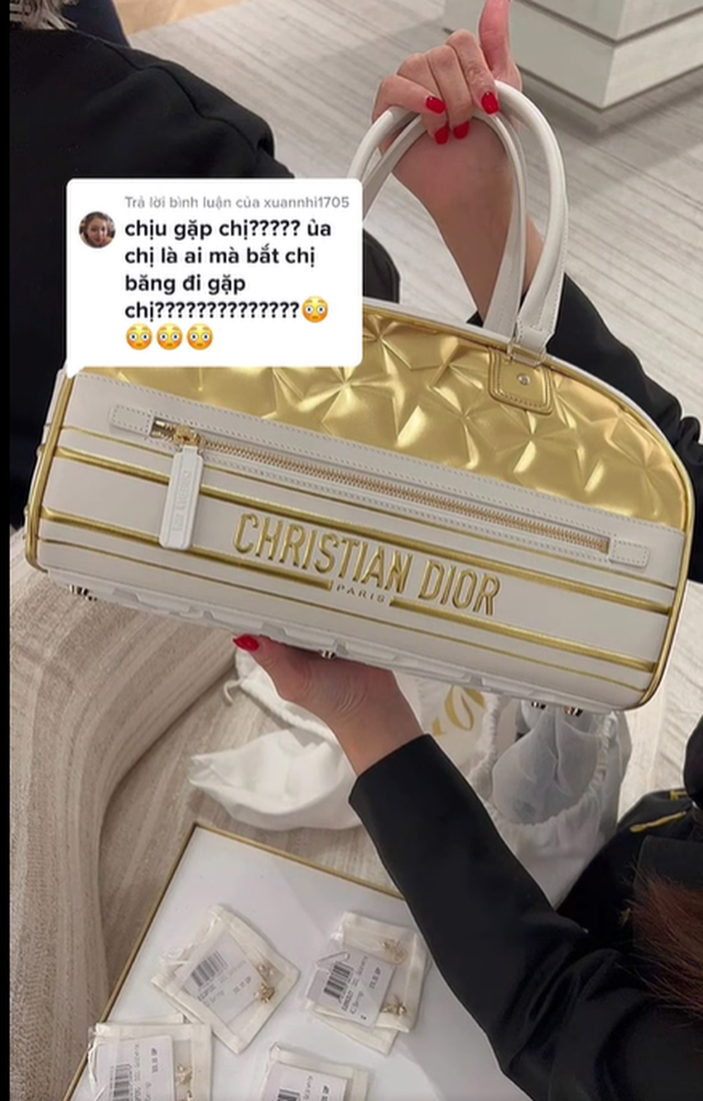 Mong gặp Đoàn Di Băng, cô gái chi 100 triệu mua túi Dior làm quà, tuyên bố 1 câu chắc nịch - Ảnh 1.