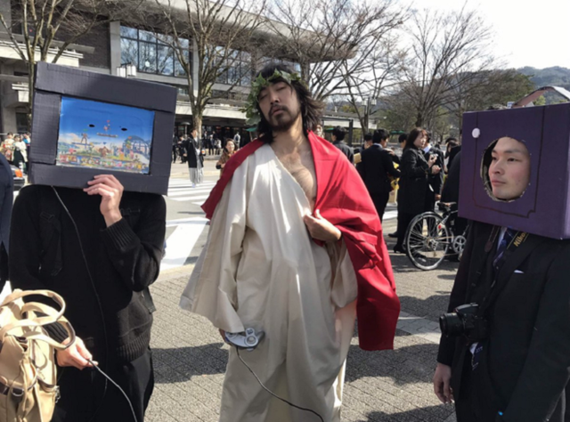   The Japanese graduation ceremony allows students to transform into anything, the results are breathtaking - Photo 7.