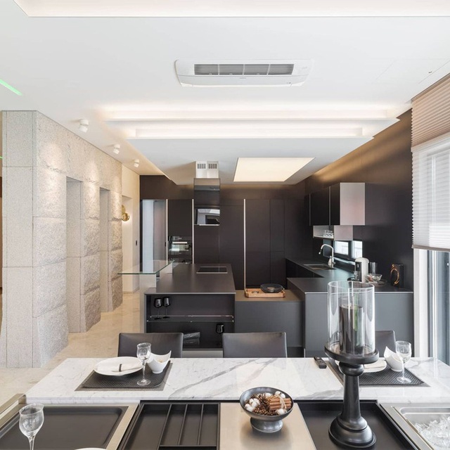 Mục sở thị căn penthouse 100 tỷ lộng lẫy Hyun Bin tậu mừng tân hôn: Không hổ danh tài phiệt bất động sản yêu chiều vợ! - Ảnh 13. Mục sở thị căn penthouse 100 tỷ lộng lẫy Hyun Bin tậu mừng tân hôn: Không hổ danh tài phiệt bất động sản yêu chiều vợ! - Ảnh 13.