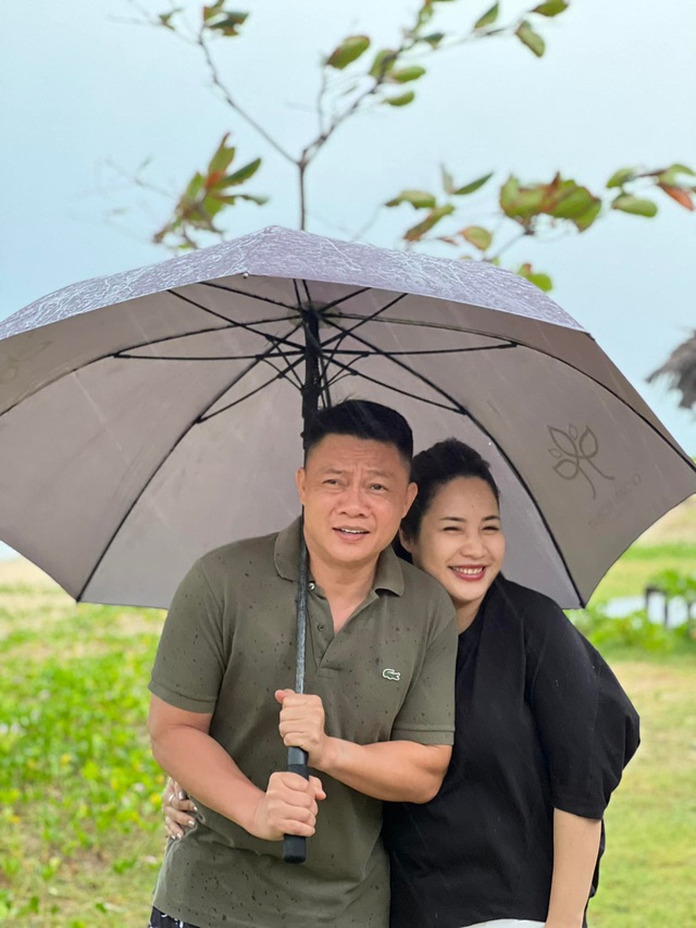 Cuộc hôn nhân 15 năm của BTV Trần Quang Minh: Hạnh phúc bên vợ hiền và 4 con - Ảnh 3.
