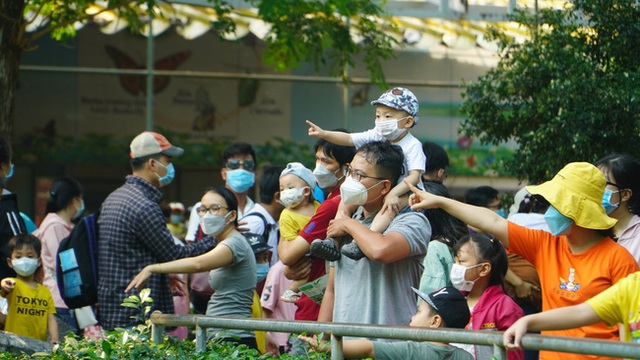 The Zoo and Botanical Garden broke down, parents and children jostled each other to cross the sea of ​​people to visit on the Hung Kings Anniversary - Photo 6.