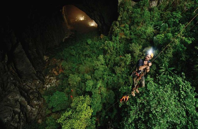 Close-up of the world's largest cave exploration tour in Vietnam: Sell out tickets all year in advance, must have abundant physical strength and it is important to have….  money - Photo 1.